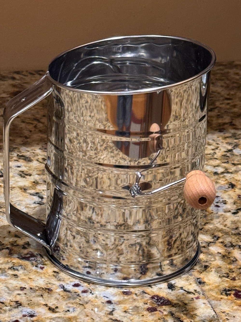 Stainless 3 Cup Steel Flour Sifter with Wooden Hand Crank Knob